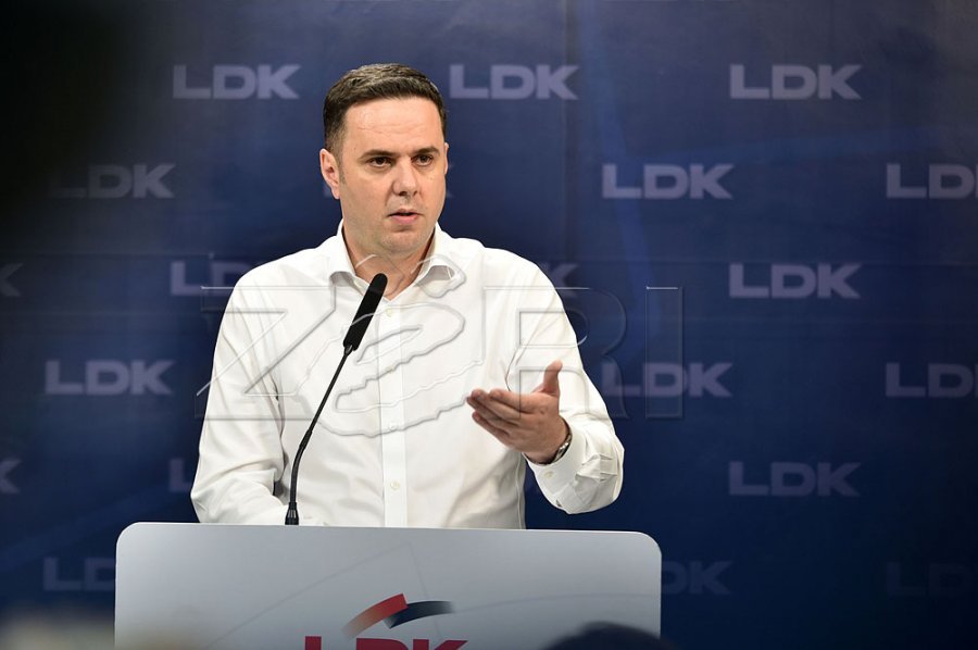 Abdixhiku reagon pas deklaratave të Hotit dhe Bajramit për drejtim të partisë