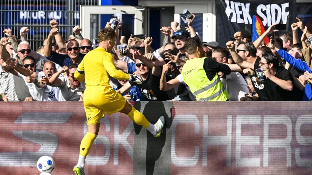 Ronald Koeman Jr shkruan histori  portieri holandez shënoi dy gola brenda një ndeshjeje në Eredivisie