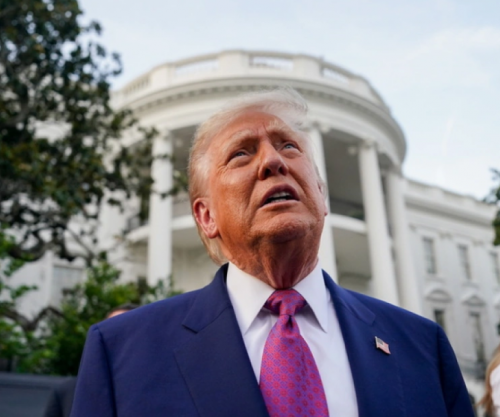 Trumpi takohet me liderët irlandezë, protesta kundër luftës në Iran
