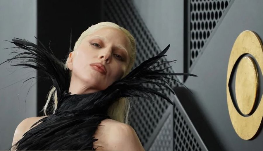 lady-gaga-behet-nene-per-here-te-pare