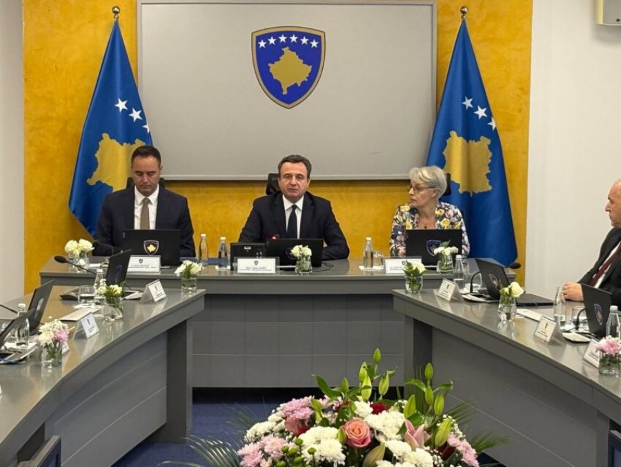 Kurti  Uroj që drejtuesit e UÇK së të kthehen të lirë pranë vendit dhe familjeve
