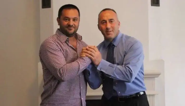 Haradinaj uron Kukën  Gëzuar ditëlindjen  mjeshtër i madh 