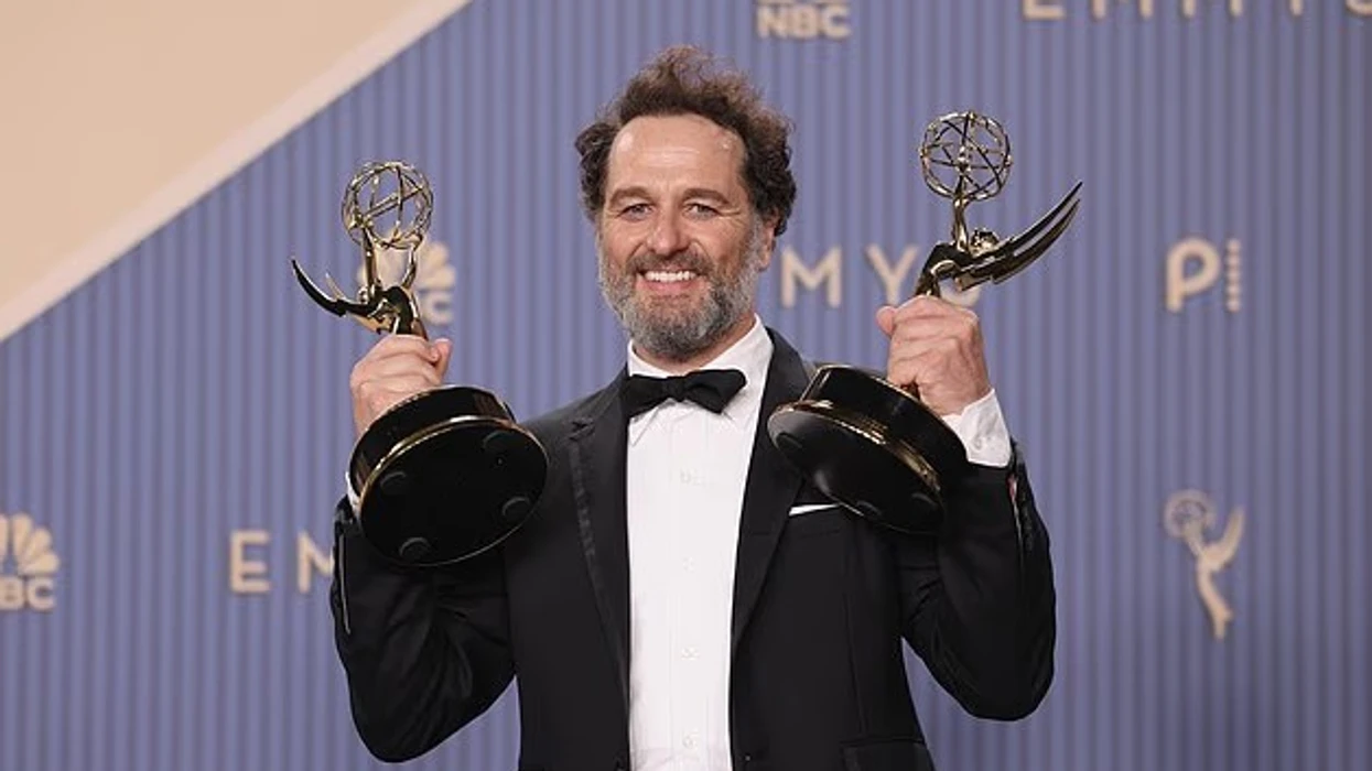 Matthew Rhys bën histori në Emmy 2026  fiton dy çmime për aktrim kryesor në një natë