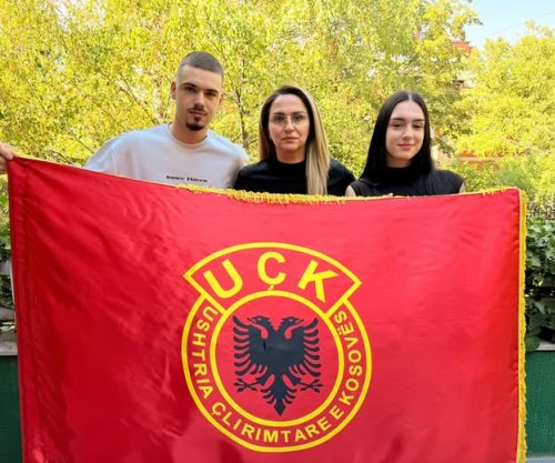 Mehmeti-Selimi: Nën hijen e këtij flamuri, gjithmonë krenarë e gjithmonë të fortë