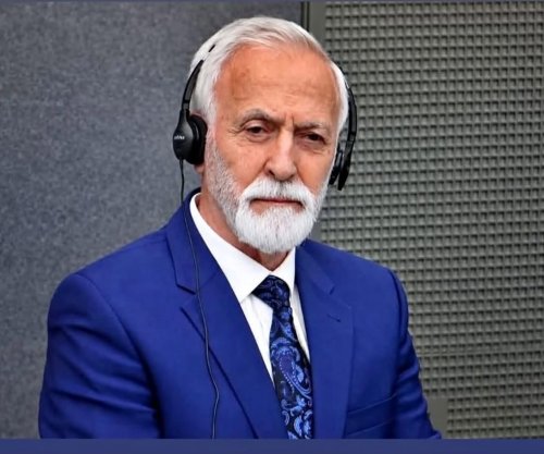 Poezi imagjinare me nënën, si Jakup Krasniqi i jepte vetes zemër në paraburgim?