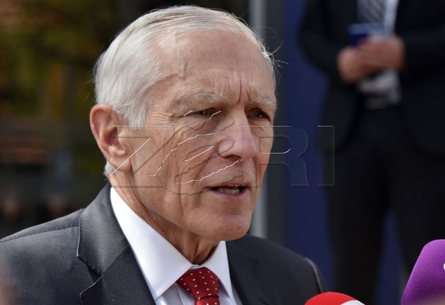 ish-gjenerali-i-nato-s-wesley-clark-reagon-ndaj-hages-thaci-nuk-eshte-nje-kriminel-per-t-u-denuar