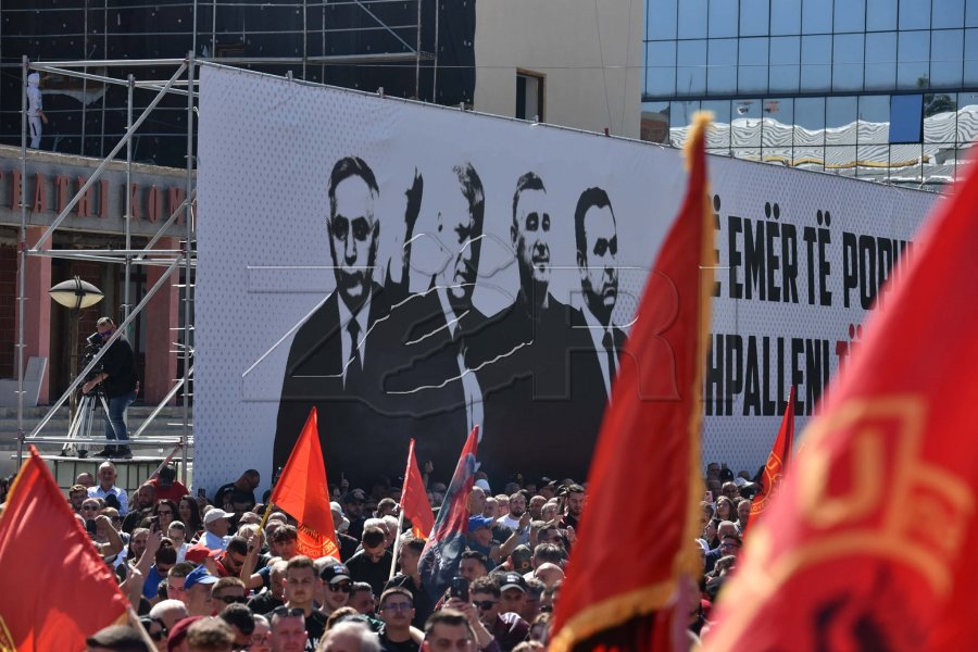 Koci  Falja e ish krerëve të UÇK së nga Presidenti i Kosovës është një mundësi