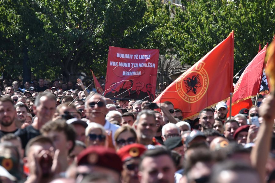 OVL UÇK ja pas protestës së sotme  Ky popull s do të ndalet së kërkuari drejtësi për UÇK në