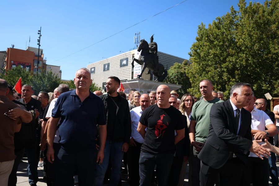 Haradinaj  Liri për çlirimtarët  rroftë UÇK ja 