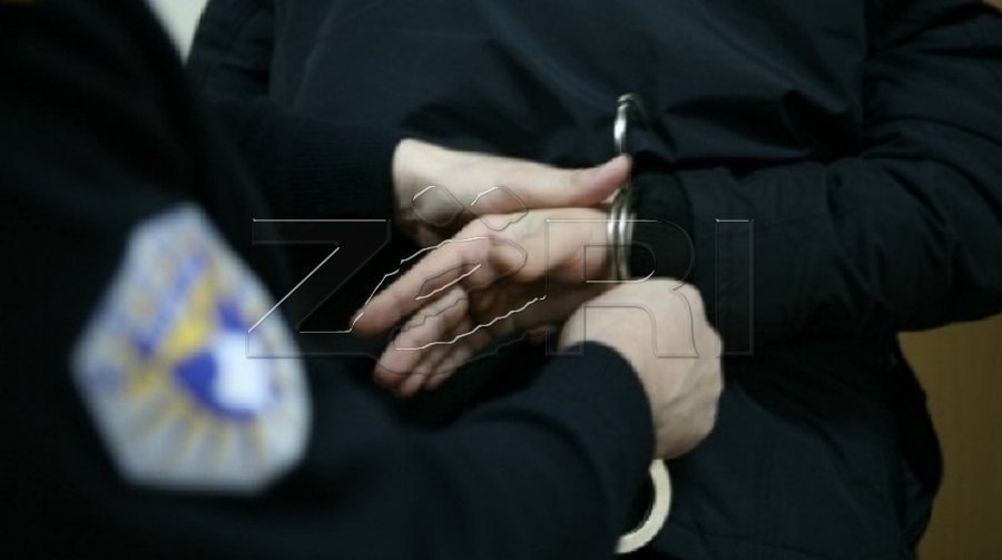 Arrestohet 21 vjeçari në Ferizaj pasi publikoi video me armë