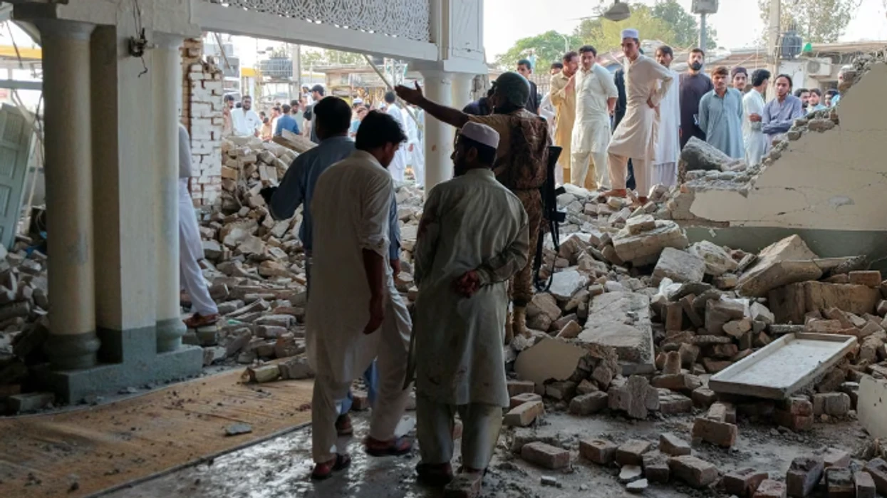 Shpërthim në një xhami në Pakistan, të paktën 31 të vrarë