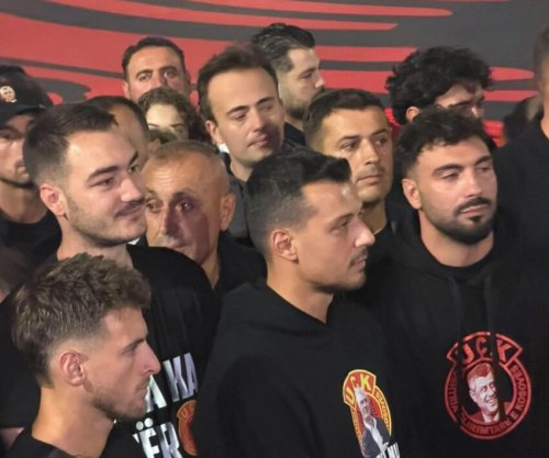 Djali i Thaçit dhe ai i Veselit edhe sonte në protestën në Prishtinë