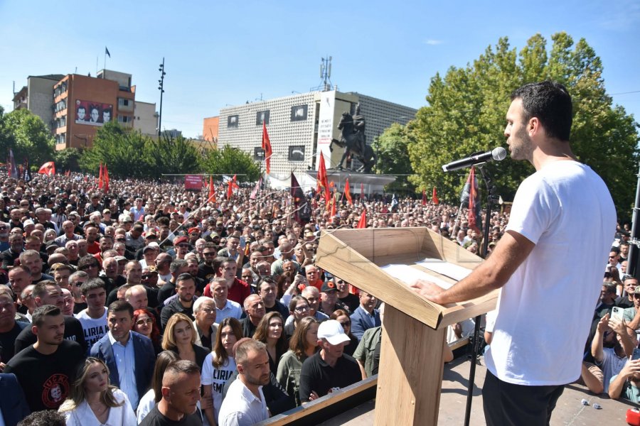 Altin Krasniqi flet për bisedën me babanë në Hagë pas vendimit të gjykatës