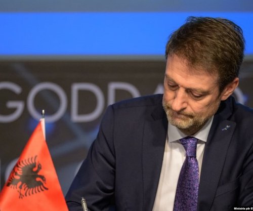 Shqipëria i bashkohet nismës amerikane për eksplorimin e hapësirës