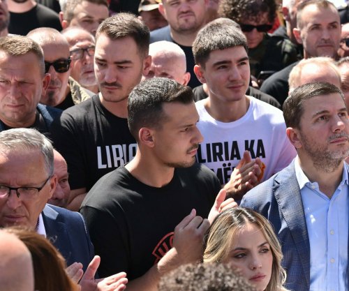 Klestor Veseli thotë se s'ka marrë ftesë për takim nga Haxhiu