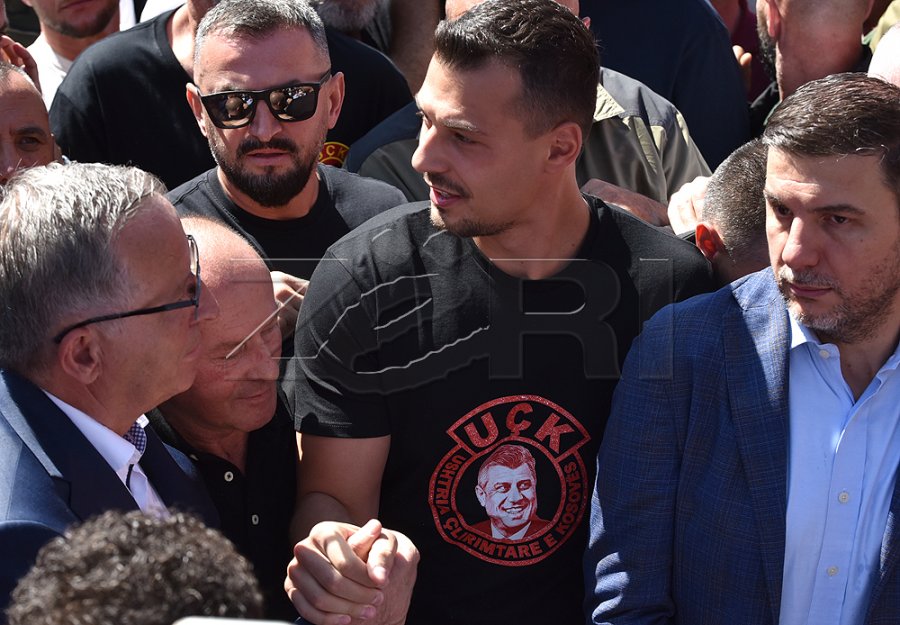  Qëndresa vazhdon  zëri ynë nuk shuhet   Endrit Thaçi reagon pas natës së 11 të të protestës