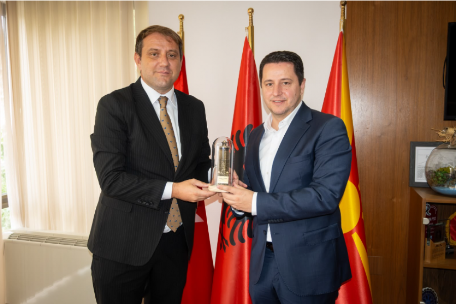 Kryetari i Gostivarit takon ambasadorin e Kosovës në Maqedoninë e Veriut, diskutojnë për thellim të bashkëpunimit