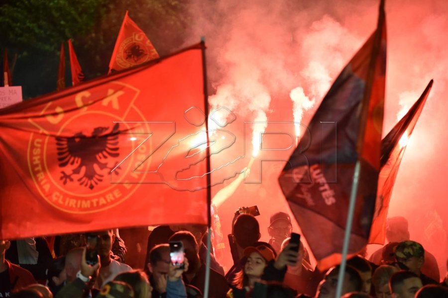 Organizimi i protestave  Ministria e Jashtme britanike lëshon njoftim për shtetasit e saj