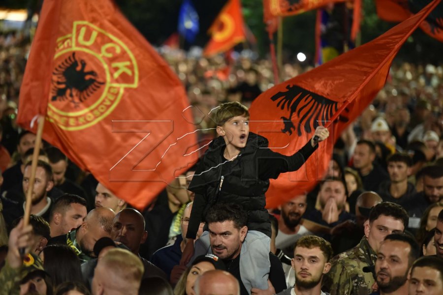 te-lindur-pas-luftes-ne-balle-te-protestave-per-ish-kreret-e-uck-se