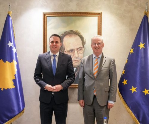 Abdixhiku takon ambasadorin e BE-së, në fokus zhvillimet politike