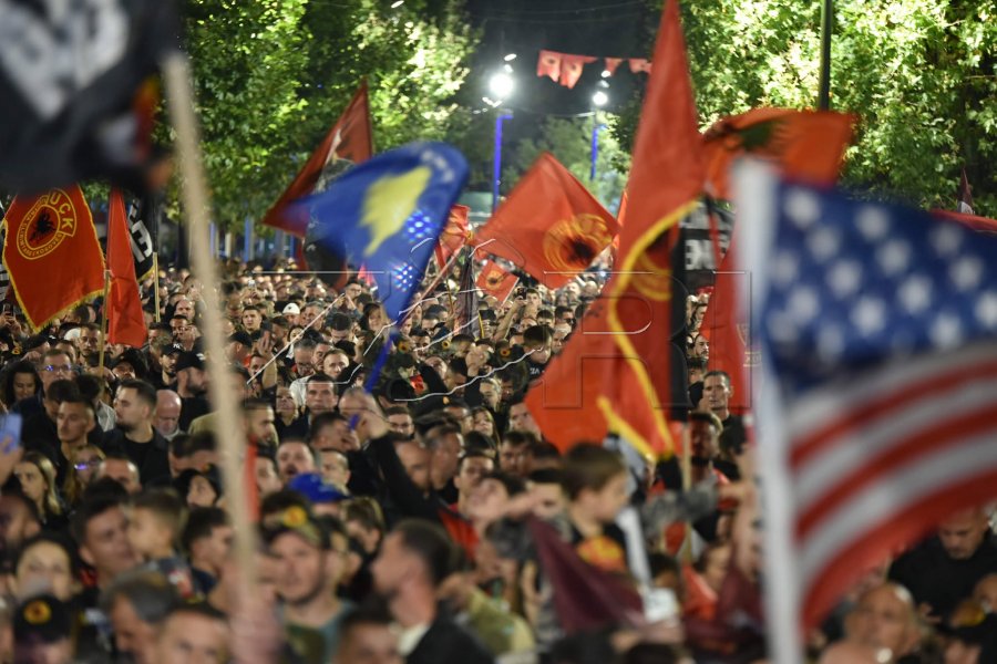 Lyrical Son, sonte mysafir në natën e nëntë të protestës “Jo në emrin tim”