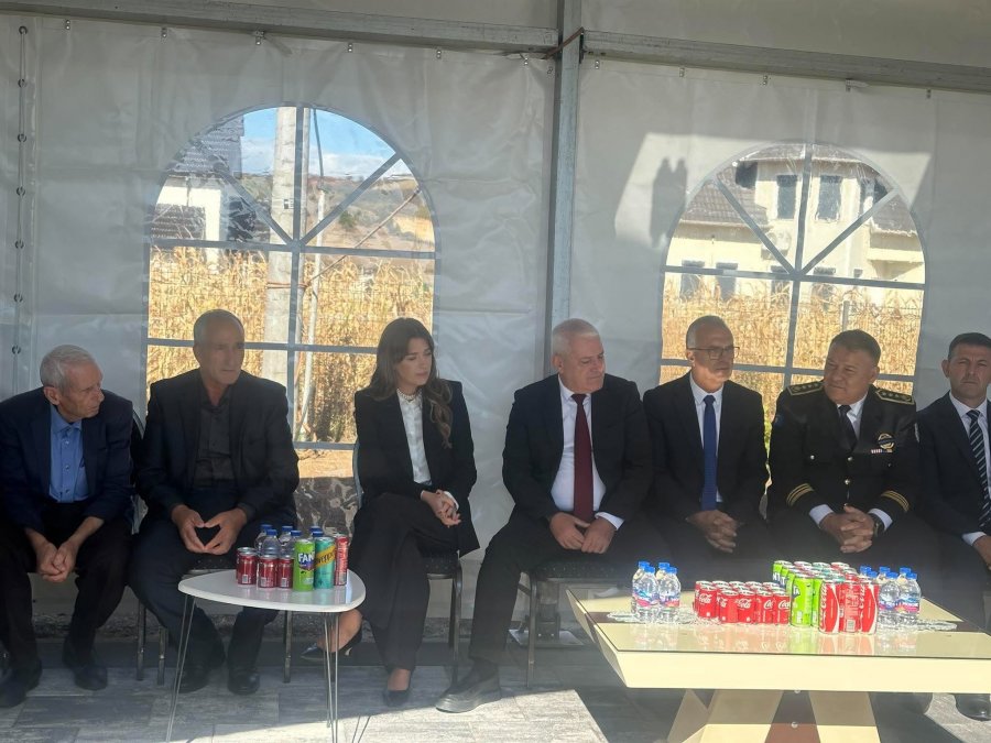 Krerët e shtetit nderojnë heroin Afrim Bunjaku  në 3 vjetorin e rënies