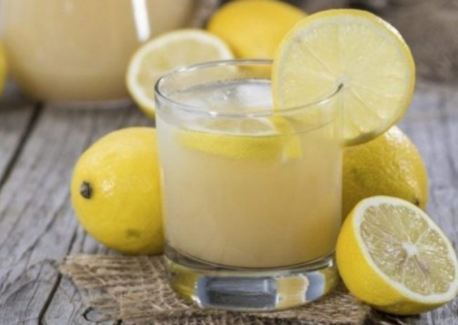 Në këtë sezon gripi mësoni si t i lehtësoni dhimbjet në fyt