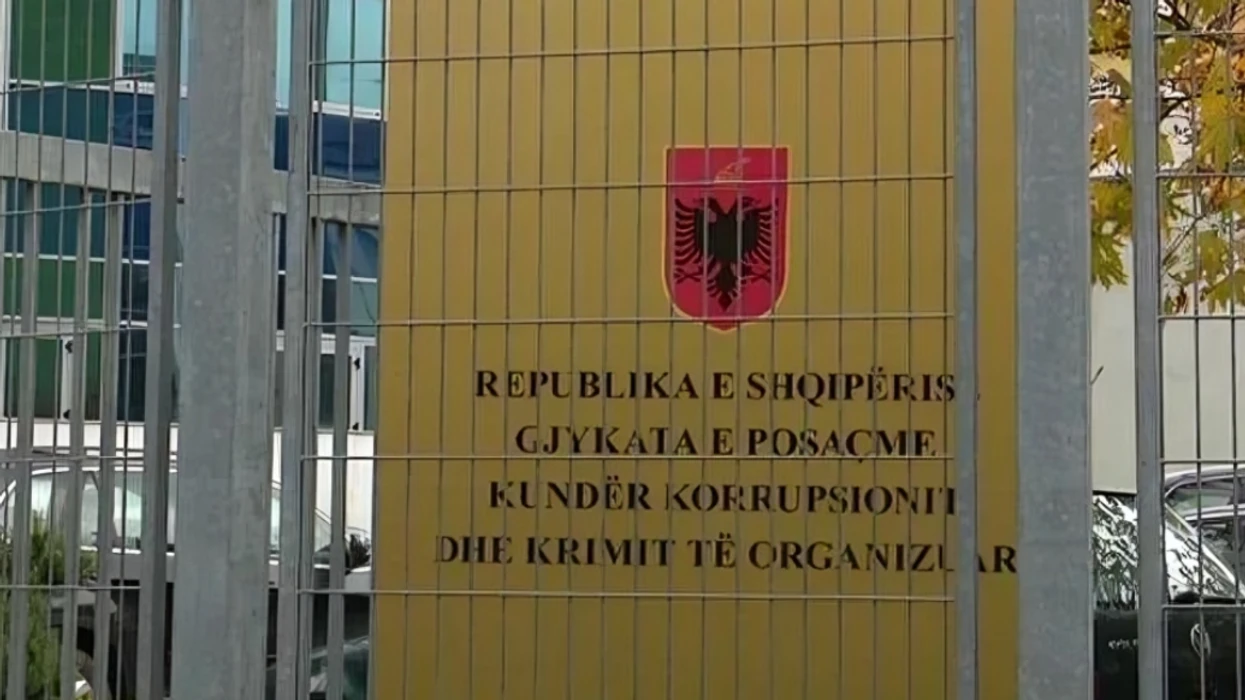 Ndihmuan Ergys Agasin gjatë arratisë, nis seanca për masën e sigurisë ndaj Fatjon Kalluçit dhe Embro Sulejmanit