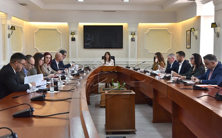 kryesia-e-kuvendit-mblidhet-sot-ne-rend-dite-komisionet-parlamentare