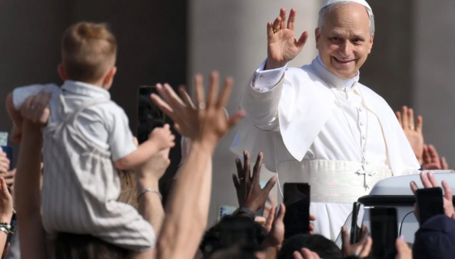 Papa Leo në Francë, pritet nga 600 mijë besimtarë