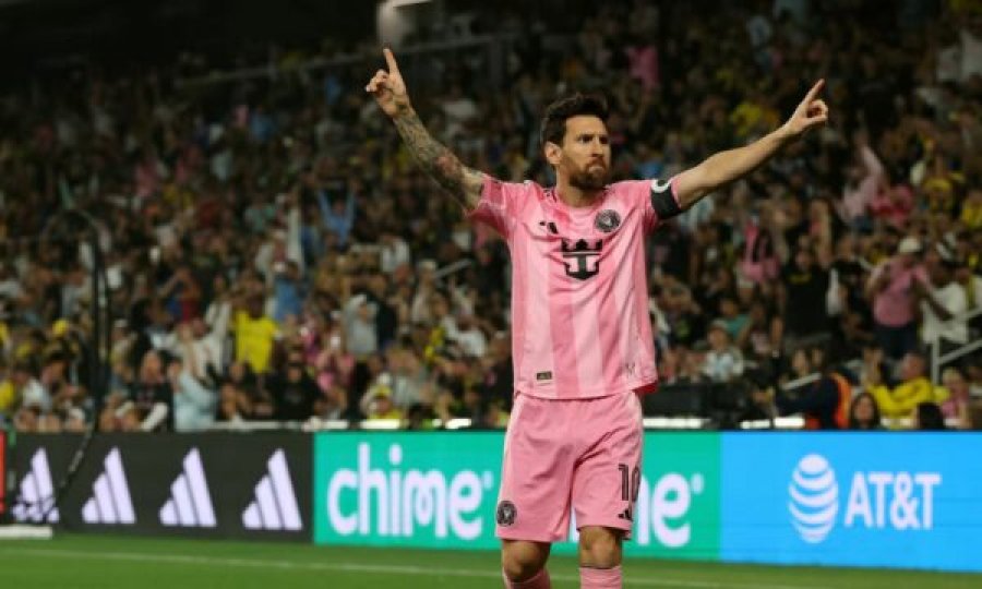 Messi shënon gol spektakolar nga faulli