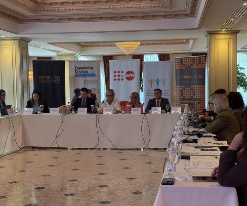 Hendeku gjinor në tregun e punës, Riinvest: Kujdesi për fëmijët dhe të moshuarit mbetet barrierë