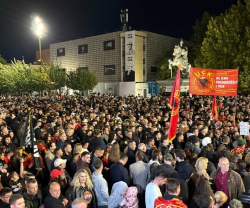 “Jo në emrin tim”, nis nata e 14-të e protestës në Prishtinë
