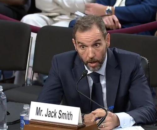 Jack Smith flet për dënimin e Hashim Thaçit në Kongresin amerikan